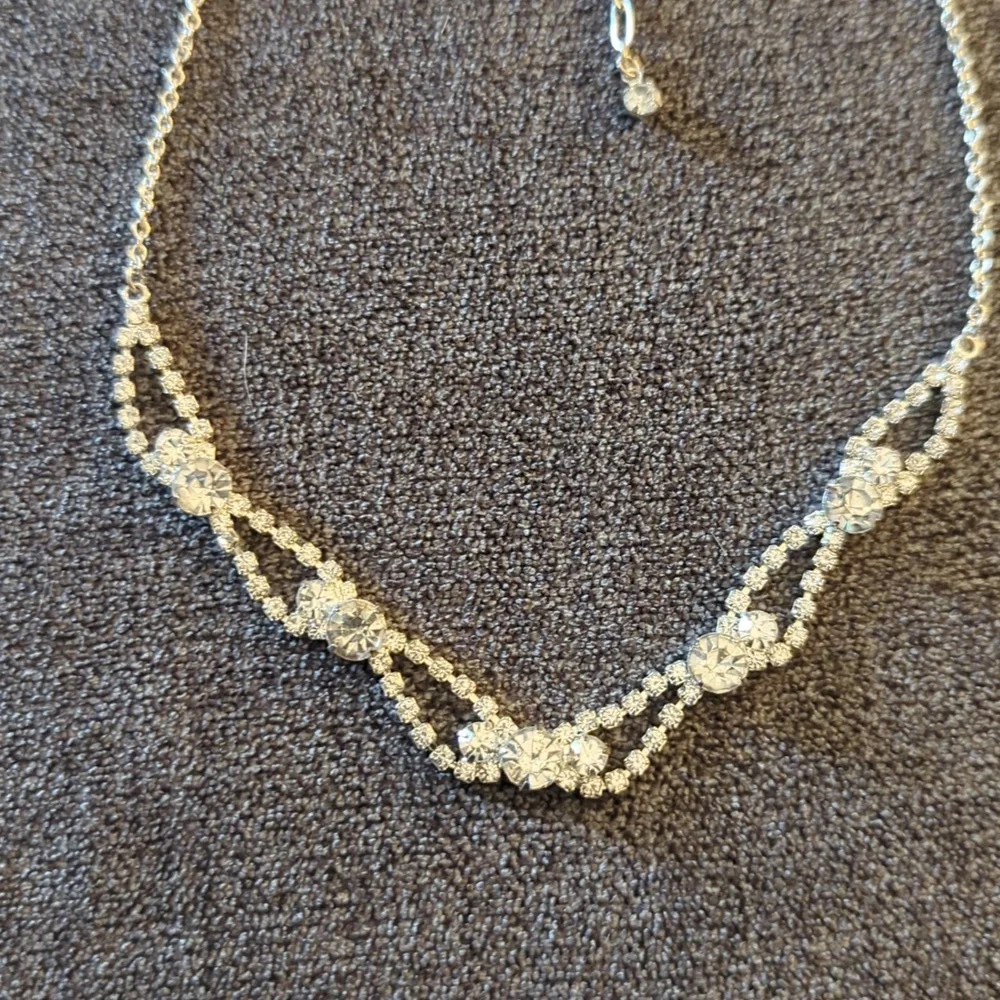Necklace - Picture 1 of 3